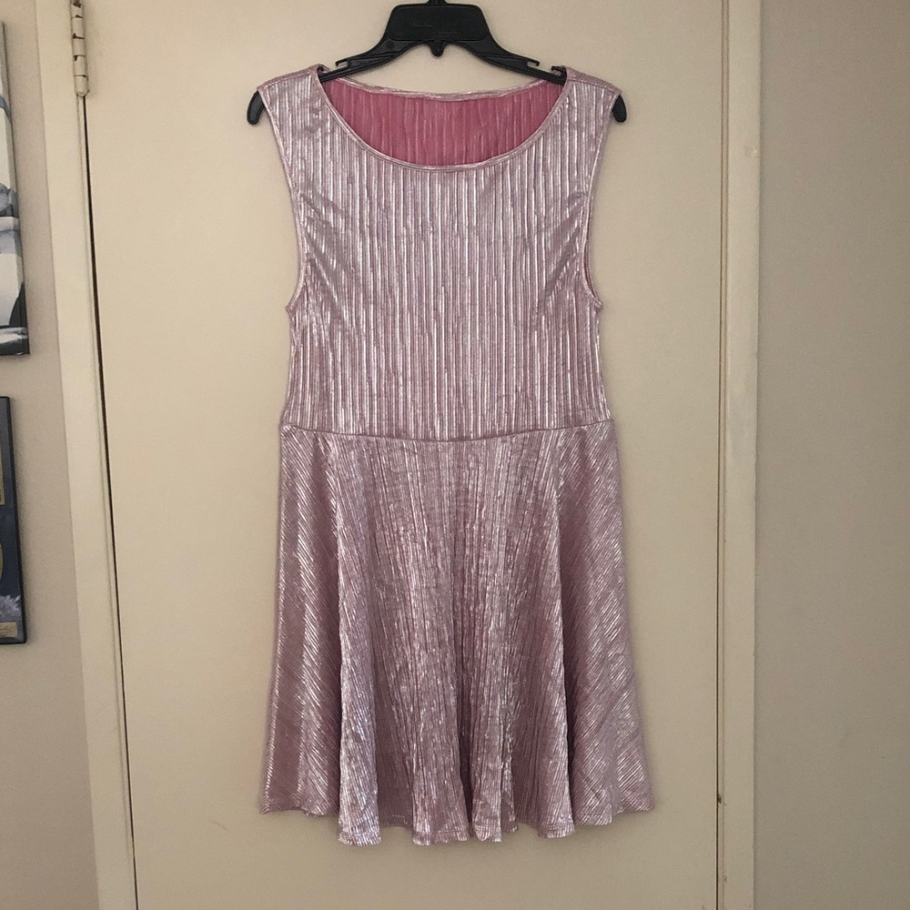 Sleeveless Pink Metallic Fit & Flare Crinkle Pleated Dress! Shiny & New! M